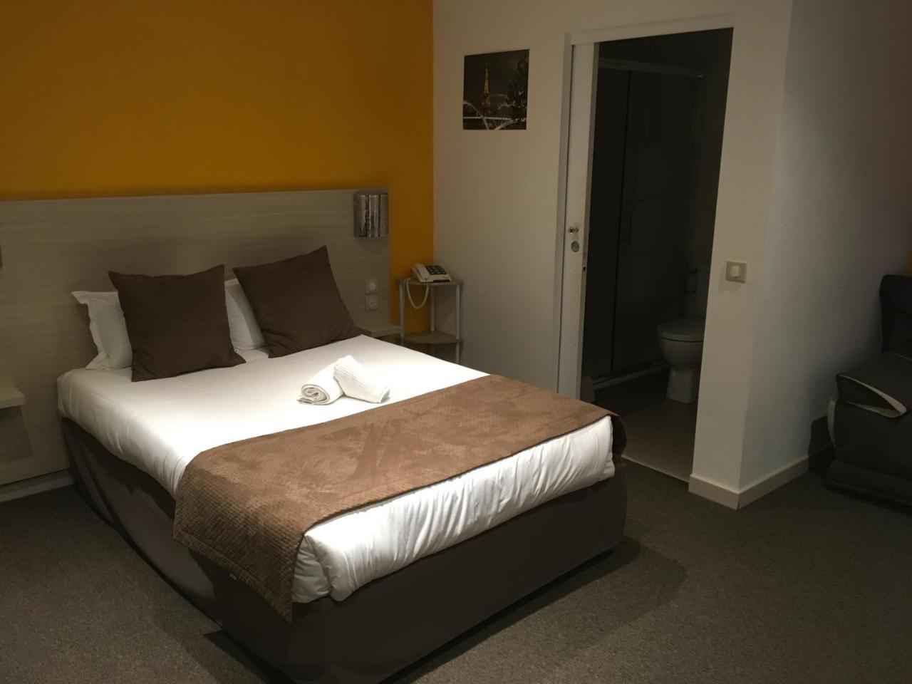 Hotel De Paris La Defense Пюто Екстер'єр фото