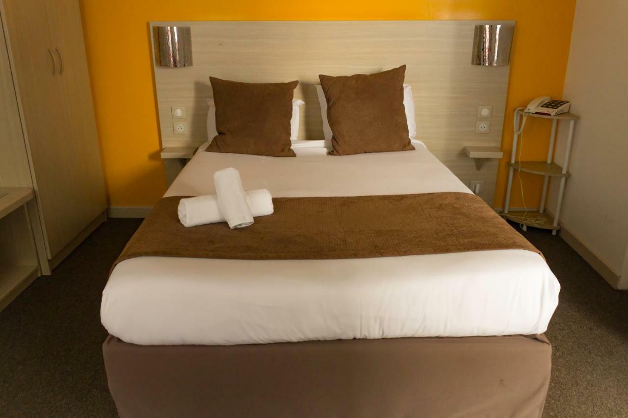 Hotel De Paris La Defense Пюто Екстер'єр фото