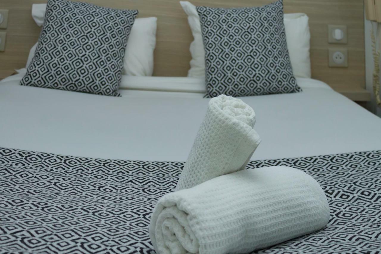Hotel De Paris La Defense Пюто Екстер'єр фото